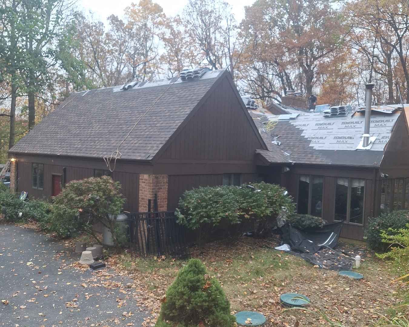 Second Storm Roofing Services 2-6_11zon